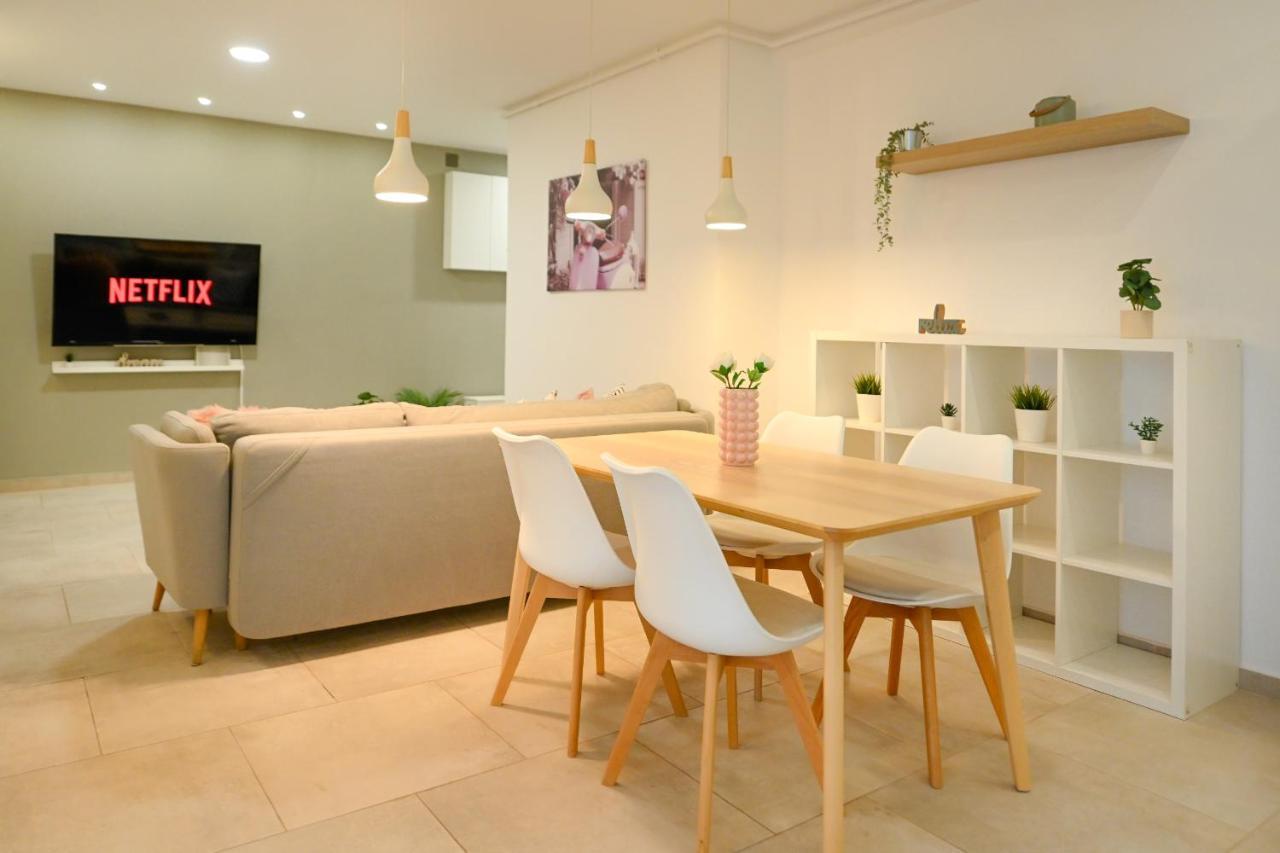 בוקרשט Splendid 2Br Apartment With Breathtaking Views Of Casa Poporului מראה חיצוני תמונה