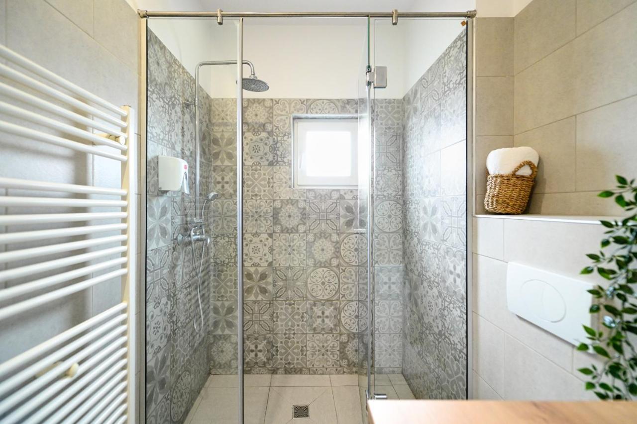 בוקרשט Splendid 2Br Apartment With Breathtaking Views Of Casa Poporului מראה חיצוני תמונה