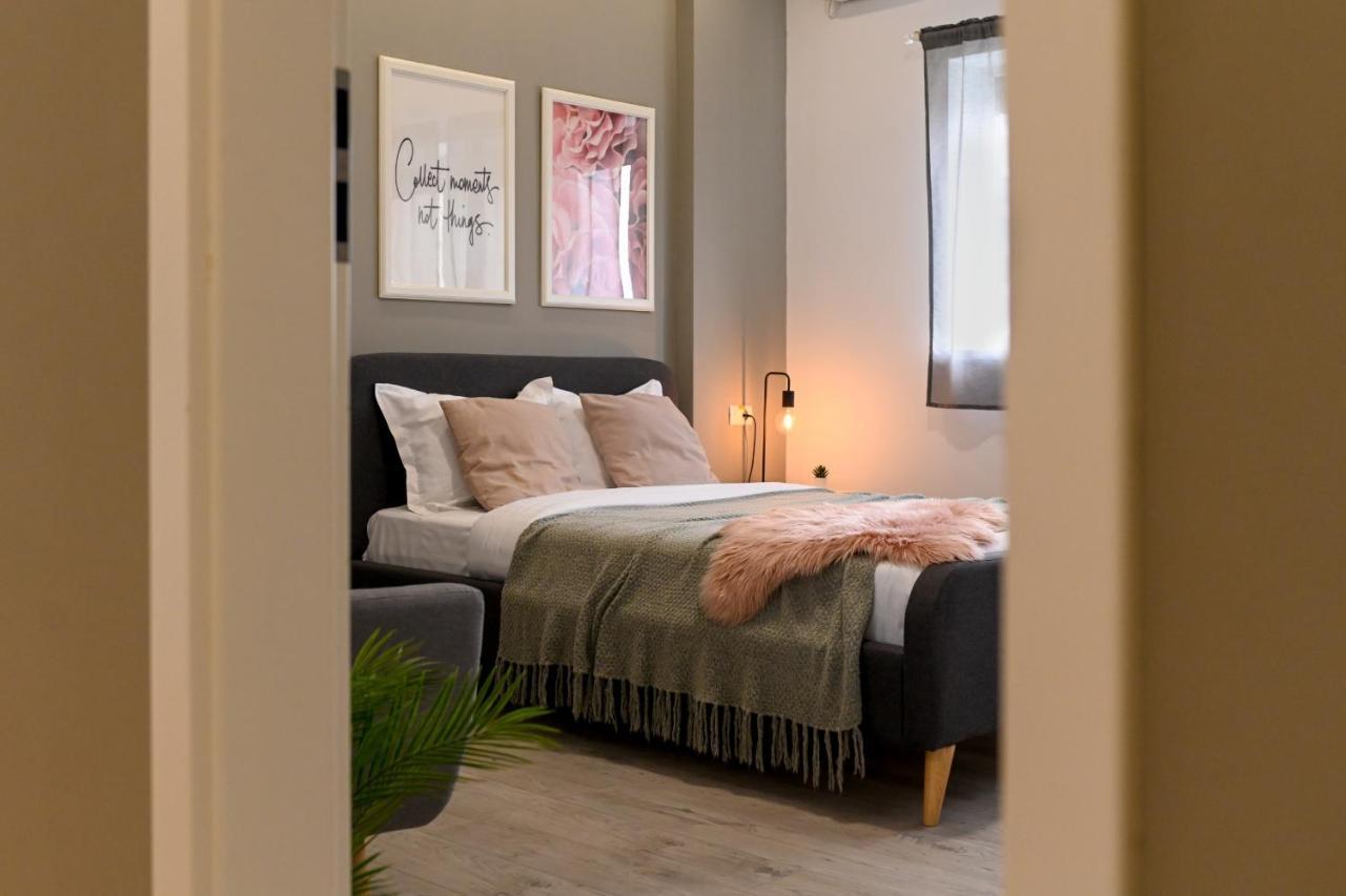 בוקרשט Splendid 2Br Apartment With Breathtaking Views Of Casa Poporului מראה חיצוני תמונה